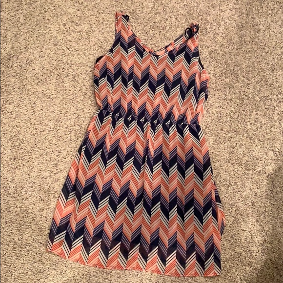GAP Dresses & Skirts - Gap chevron dress size L